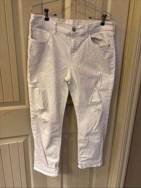 Old Navy White Distressed Ankle Jeans